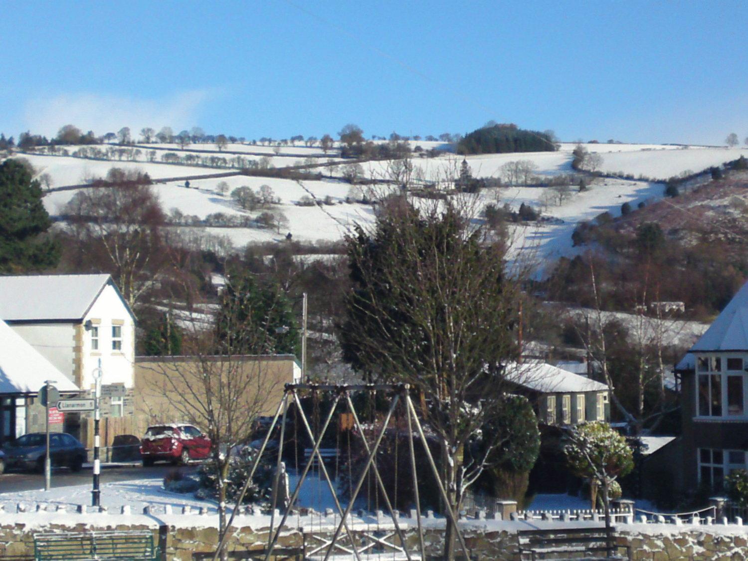 Oyo Glyn Valley Hotel Llansantffraid Llansantffraid Glyn Ceiriog Kültér fotó